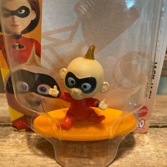 The Incredibles Micro Collection Set of 5, Mr. Incredible Elastigirl Violet Dash - Picture 15 of 15